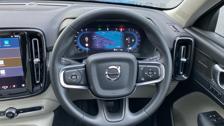 Volvo XC40 2.0 B4P Ultra Dark 5dr Auto Petrol Estate